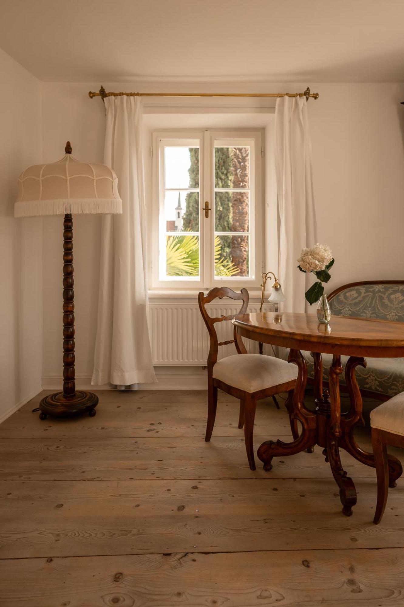 Ottmanngut Suite And Breakfast Мерано Екстериор снимка
