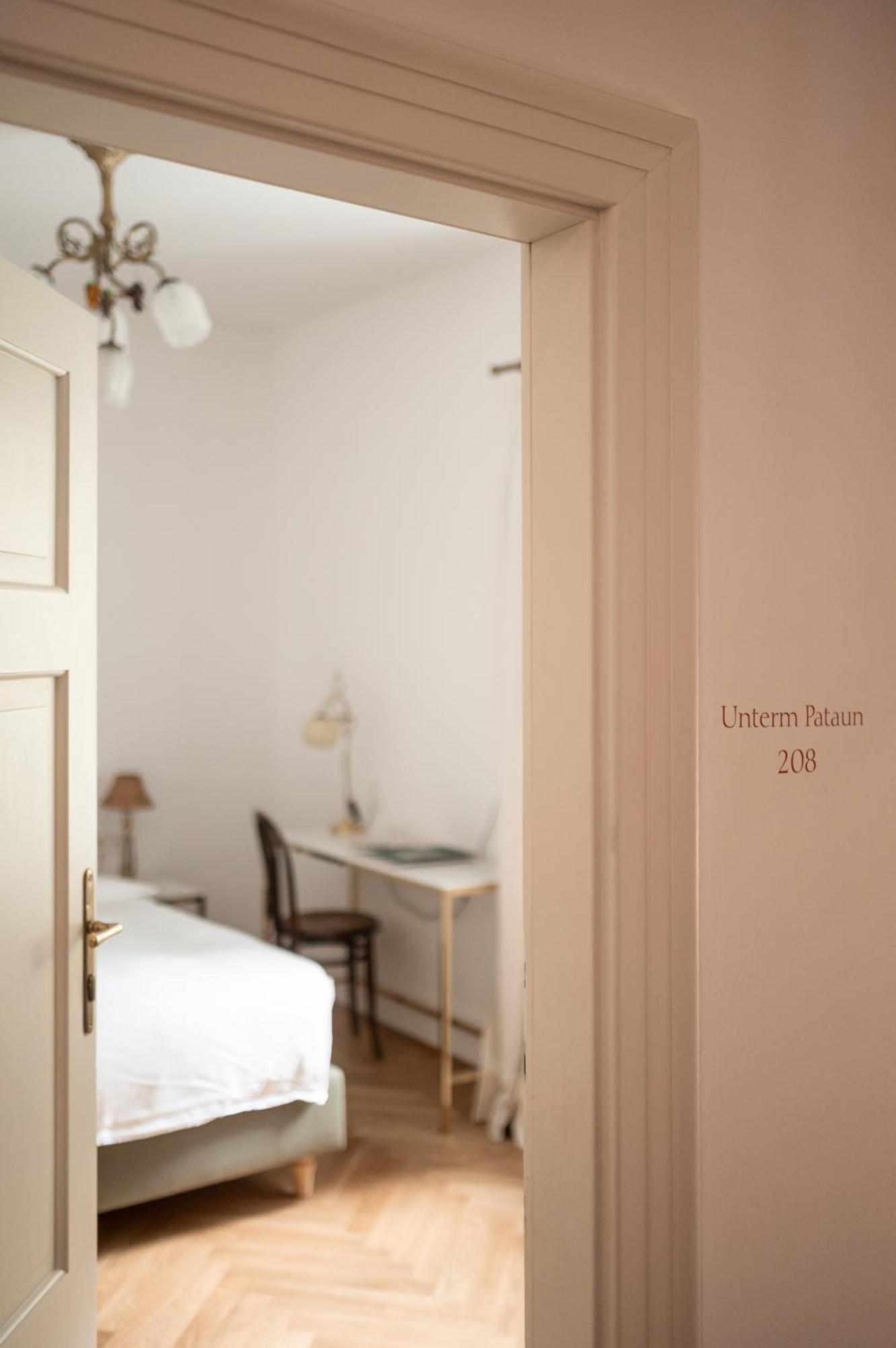 Ottmanngut Suite And Breakfast Мерано Екстериор снимка