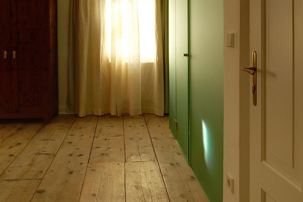 Ottmanngut Suite And Breakfast Мерано Екстериор снимка